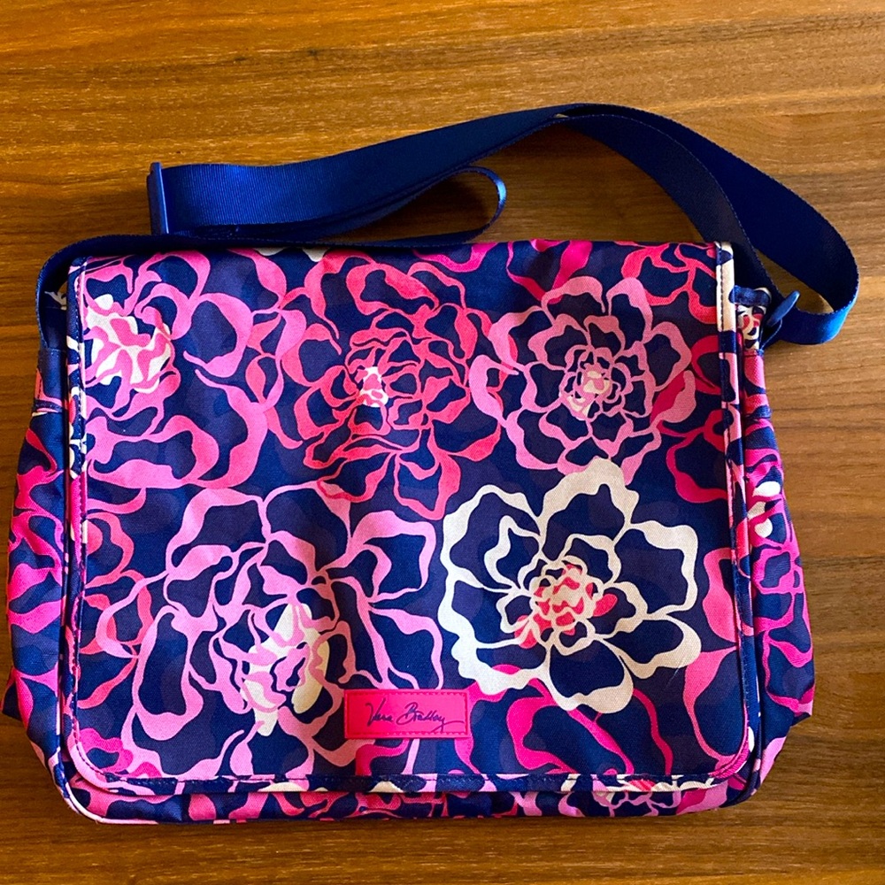 Vera Bradley Katalina Pink messenger/laptop bag in durable nylon fabric.